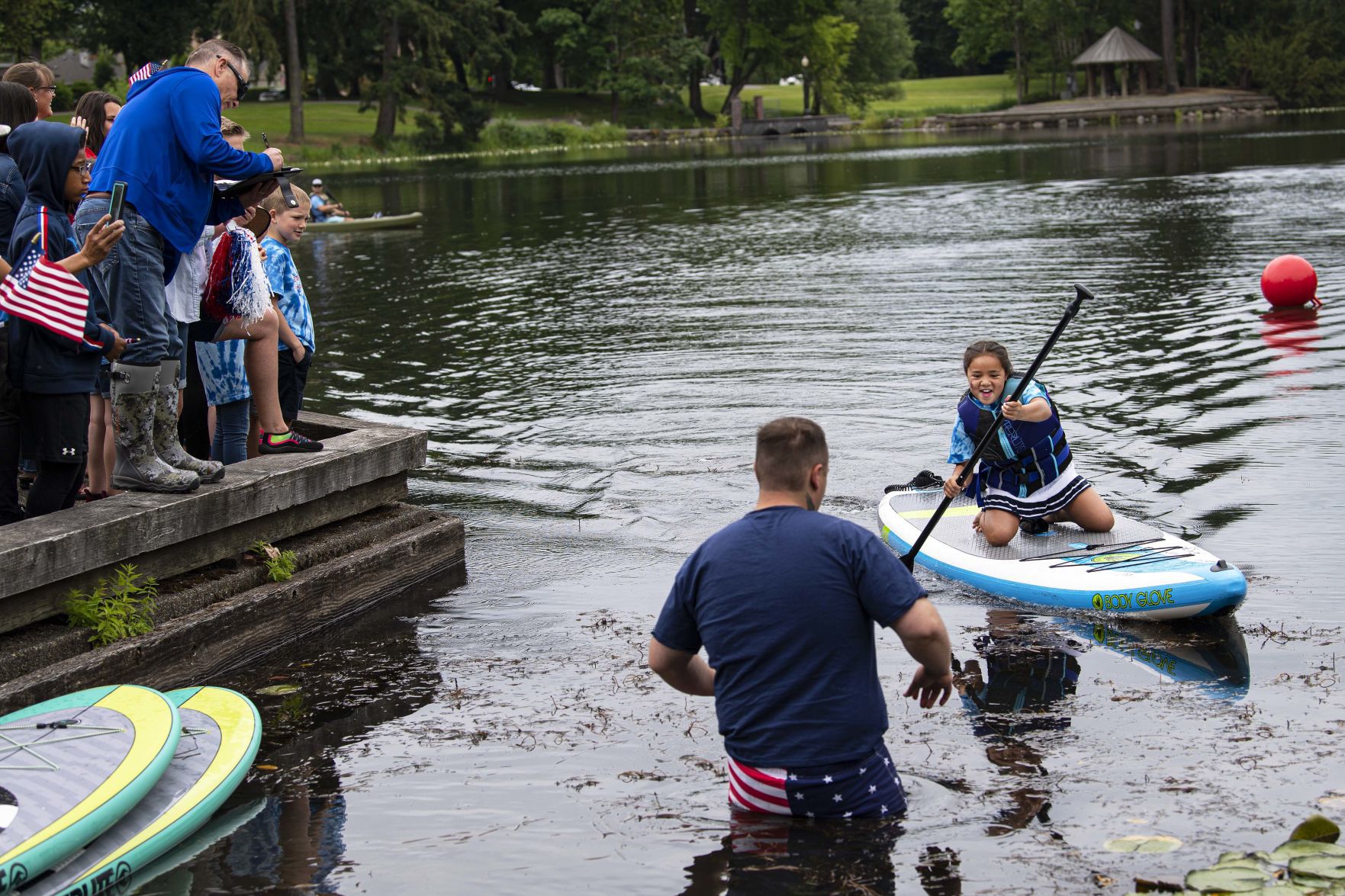 Paddle board racing